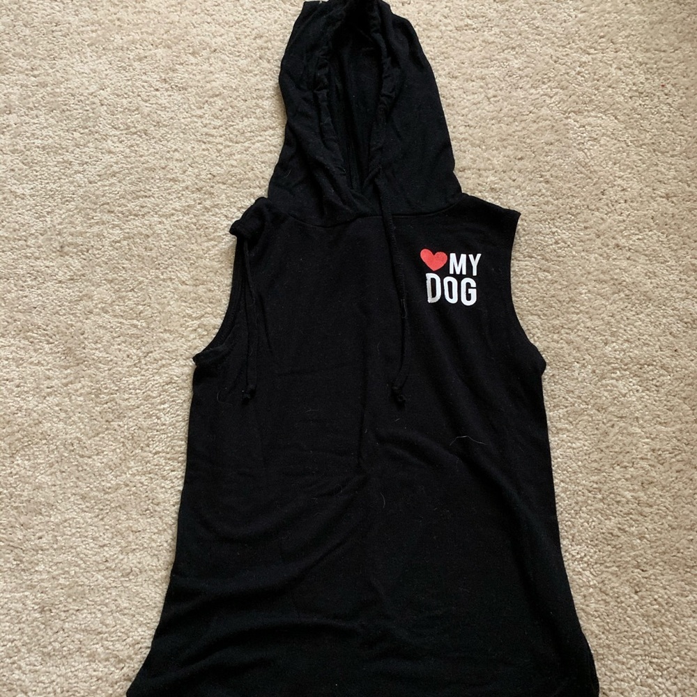 Hooded tank